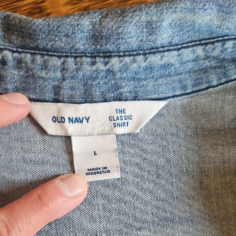 Old Navy Light Blue Denim Button-Down Shirt - Picture 2 of 2